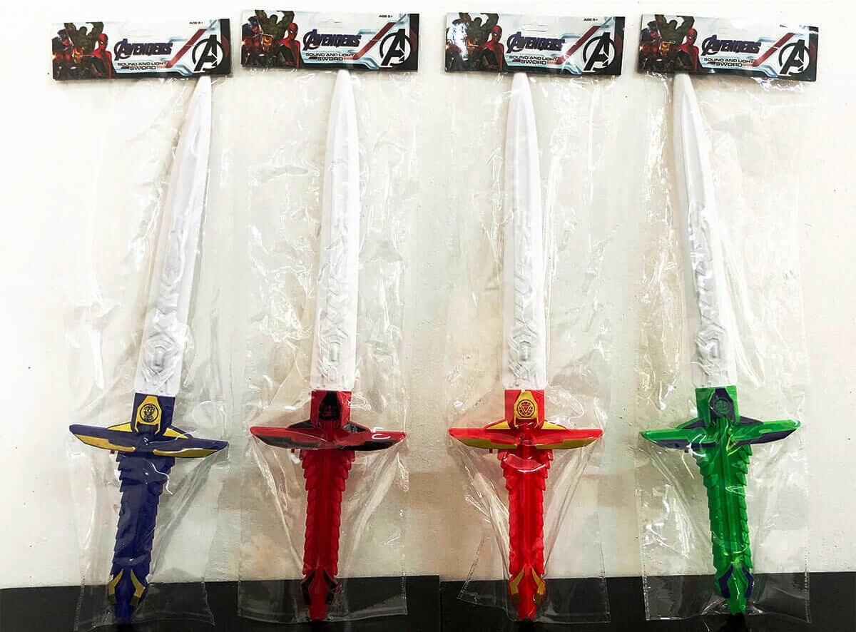 Светещ меч супергерои, 4 вида