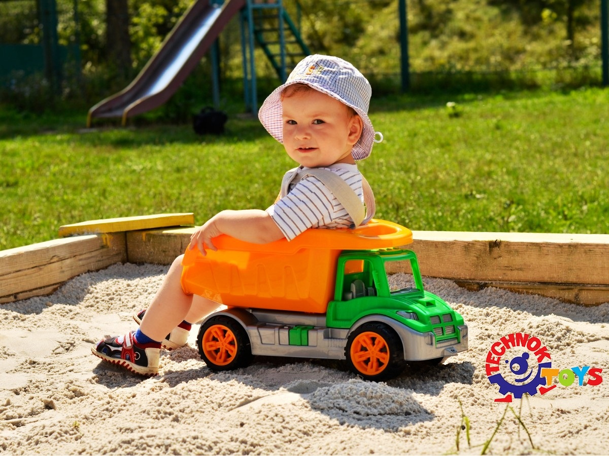 ОГРОМЕН Самосвал с повдигаща се кабина и гондола със заключване 52х28х26см TECHNOK, Украйна