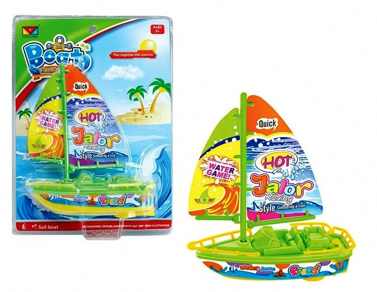 Платноходка плуваща във вода, малка