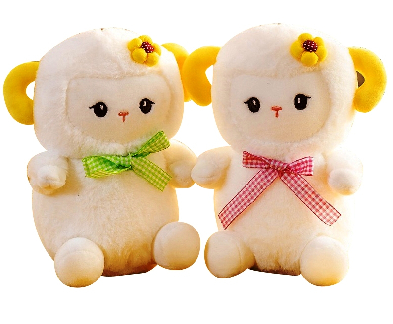 Овчица с цветенце и панделка, 22см