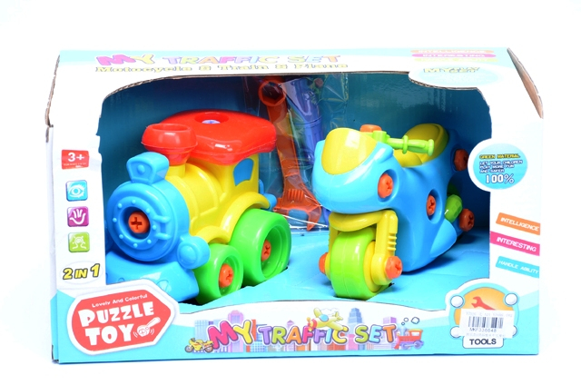 Локомотив и мотор с инструменти