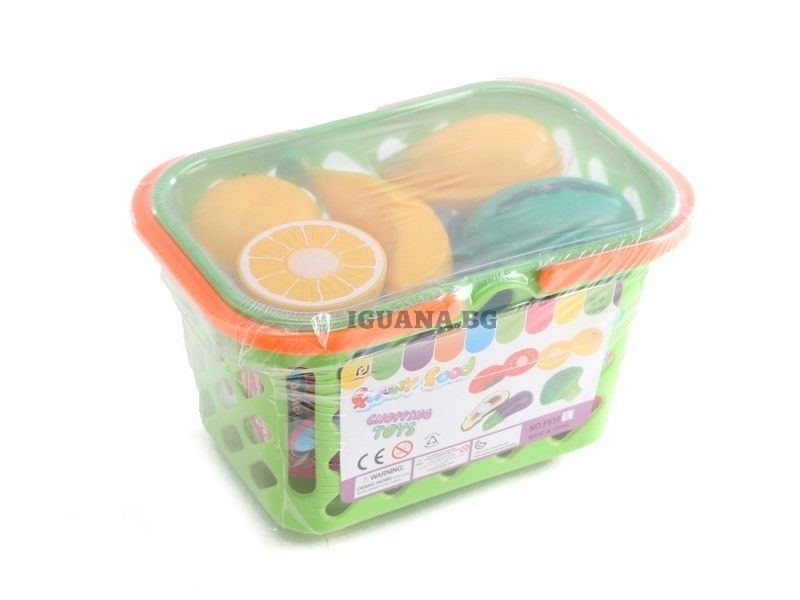 Плодове в зелена кошница