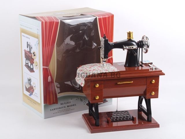 Детска кафява крачна шевна машина