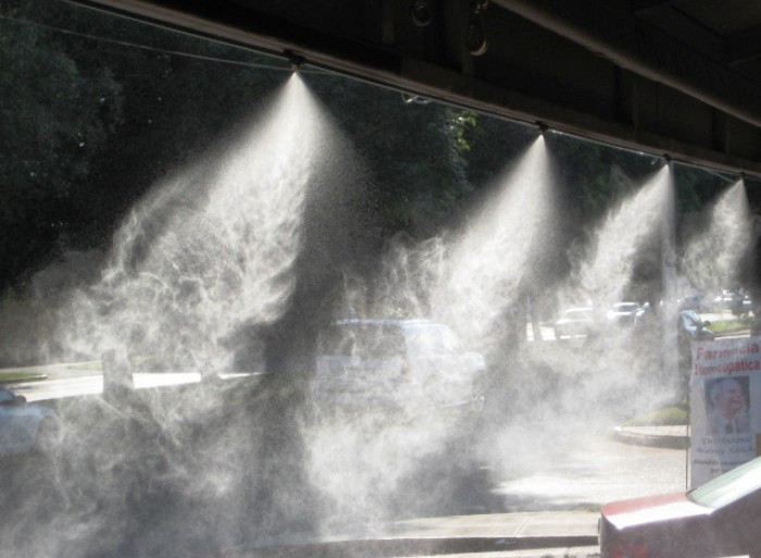 Система за охлаждане с водна мъгла 30м с 16 МЕСИНГОВИ дюзи IGUANA.BG