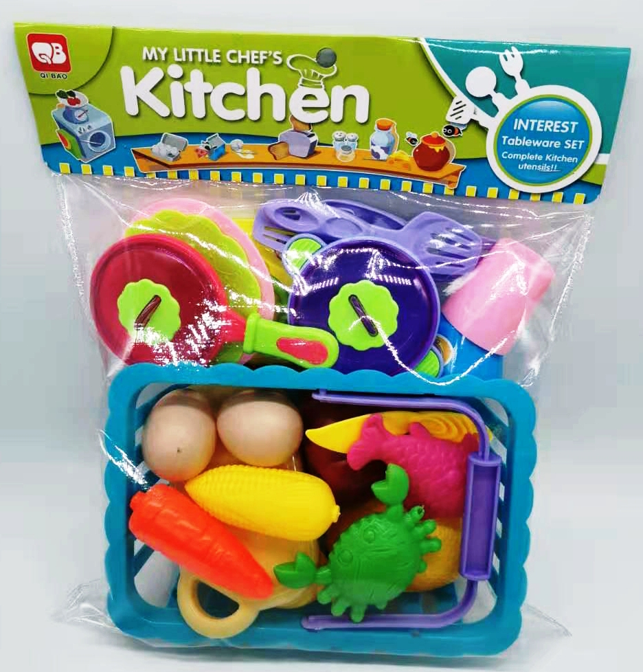 Комплект кухненски прибори с храна в кошница