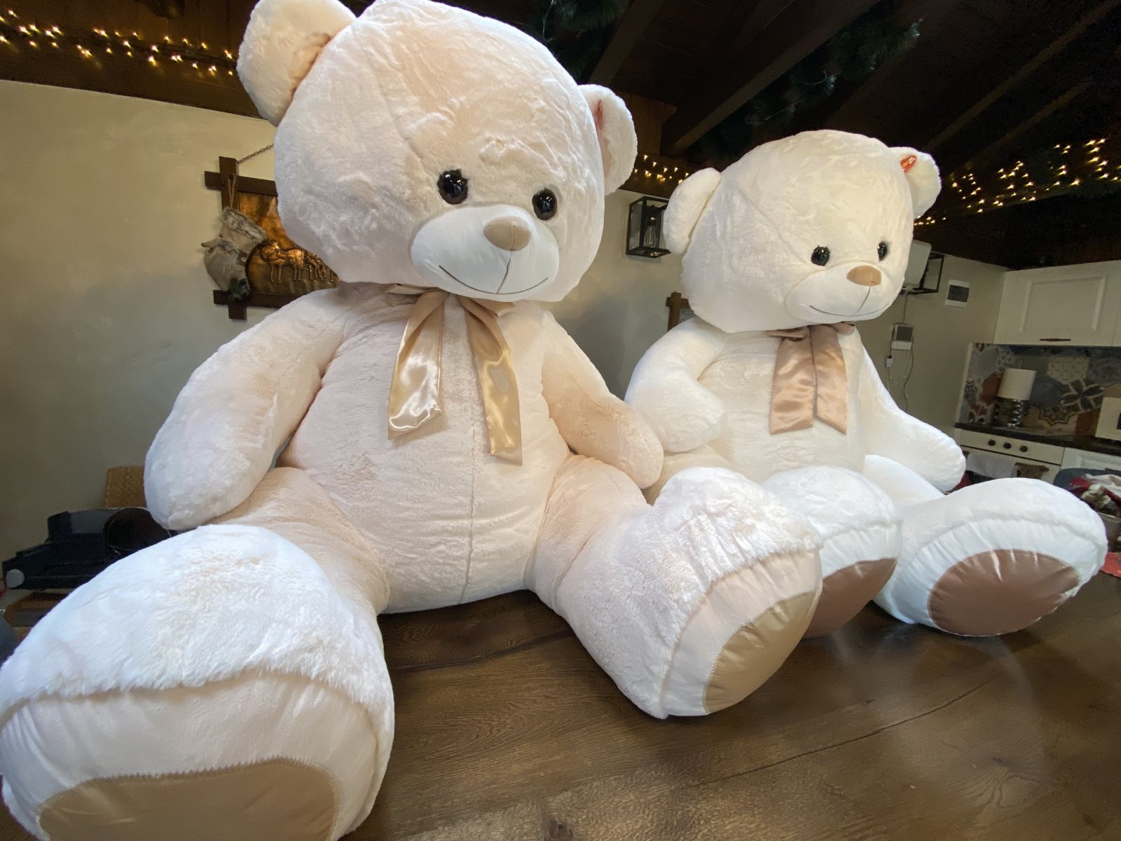 Мега голям плюшен мечок от заешки пух два цвята огромен мечо