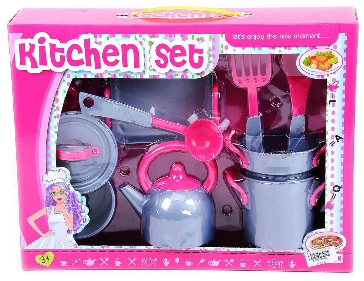 Кухненски комплект с чайник, тенджери и още много