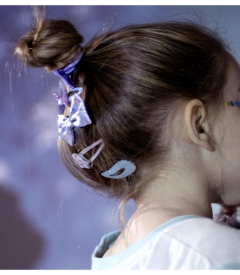 ФИБИ ЗА КОСА 4 БР. С ПАНДЕЛКА НА КАРТОН FROZEN