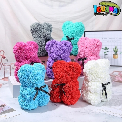 Мече от рози с панделка 20см, 25см, 40см в подаръчна кутия - Iguana.bg