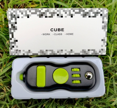 Фиджет пад спинър 2в1 Fidget pad spinner
