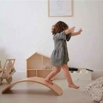 Дървена Дъска за Баланс – Безопасна Играчка за Деца, 82x30x15 см