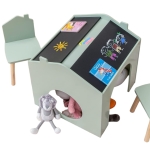 Детска Маса с 2 Столчета - Мултиактивна Къщичка с Черна Дъска, Плот за Рисуване и Четене