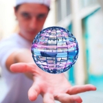 Летяща топка с радиоконтрол с USB кабел за зареждане Flynova Pro Flying Ball Boomerang Spinner Dynamic RGB Lights Double Pass