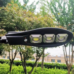 Соларна LED лампа, със стойкa и дистанционно, 900W