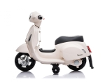Акумулаторен мотор Vespa GTS Super Sport 6V, Бял с предни и задни светлини | Iguana.bg
