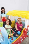 Надуваем влак FISHER PRICE с 25 цветни топки, 132x94x89 см Bestway