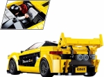 Конструктор Sluban Коли – Състезателна Кола „Жълта“, Точен Модел 1:32, 283 Елемента, 2 Фигурки, 30×19×7 см