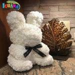 Зайче от рози с панделка , 45 см в подаръчна кутия - Iguana.bg